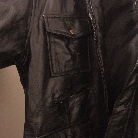 leather jacket - Picture 4 of 6